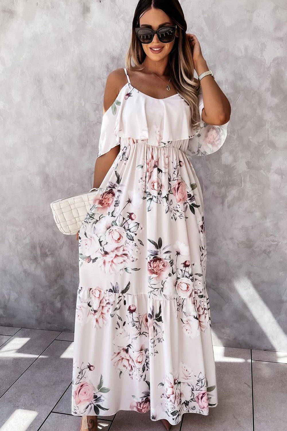Plus Size So Chic - Maxi Floral Dress Light Rose