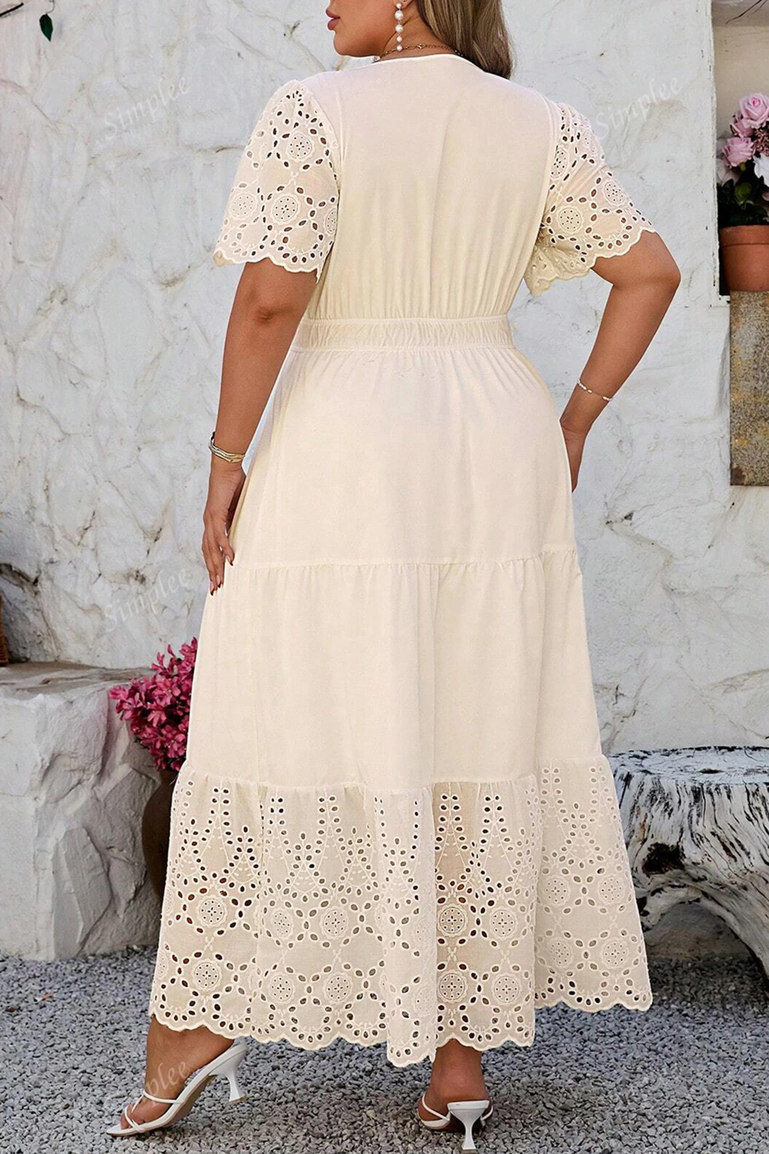 Plus Size Μπεζ Maxi Φόρεμα Με Κέντημα Broderie – Αέρινο Καλοκαιρινό Φόρεμα – 5634