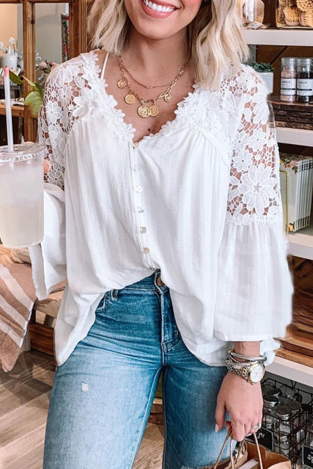 Plus Size So Chic - White So Chic Blouse Με V και Δαντέλα